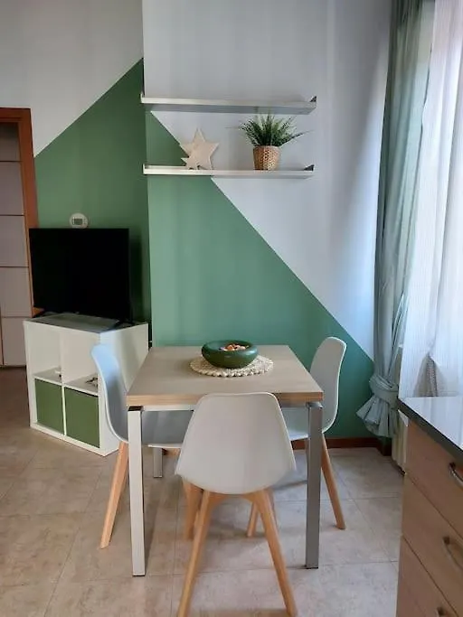 S.T.A.R-H.O.U.S.E Cesano Maderno Apartment Italy